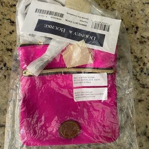 DOONEY AND BOURKE CROSSBODY